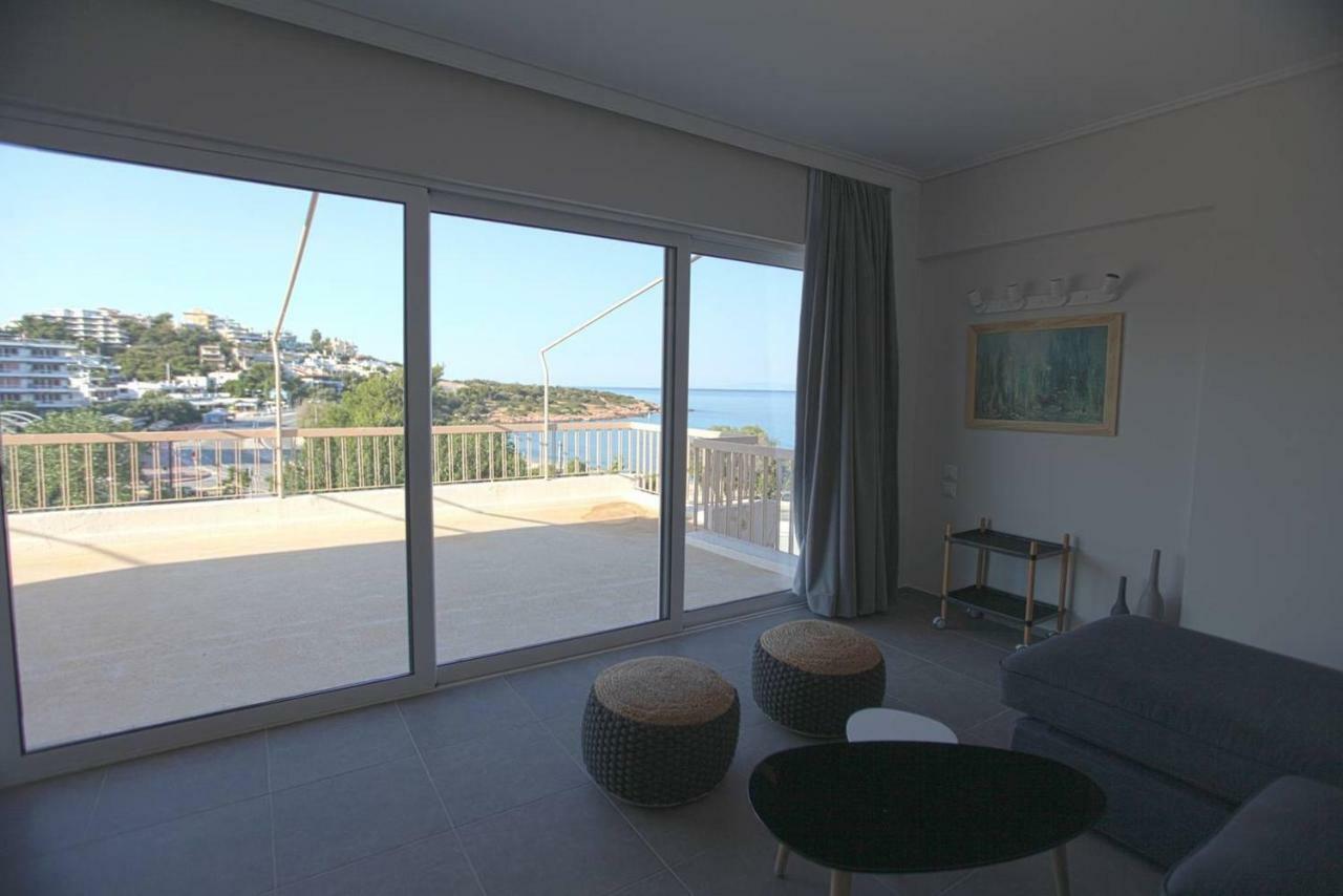 Seaside Renovated Top Floor Apartment Saronida Dış mekan fotoğraf