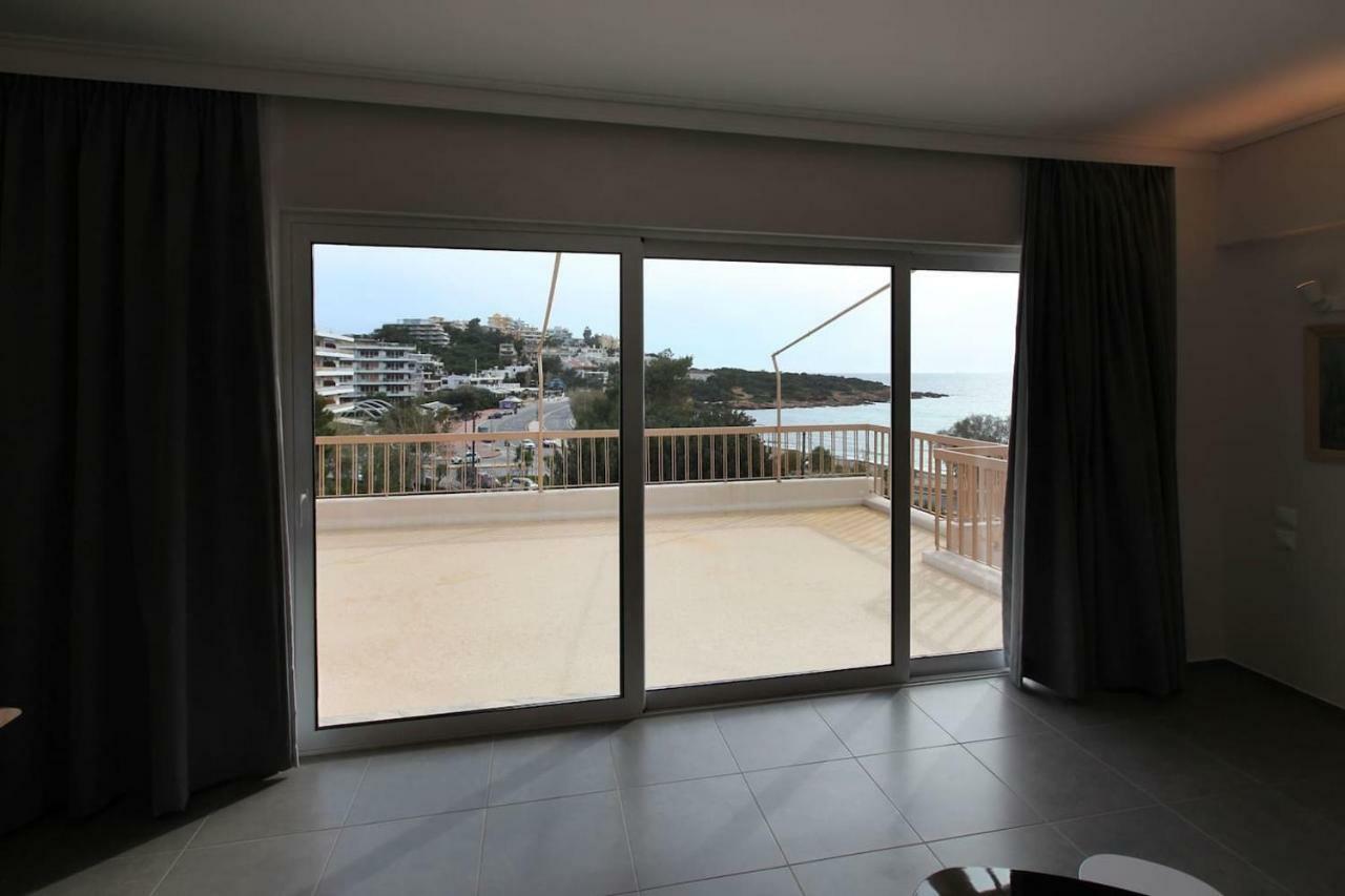 Seaside Renovated Top Floor Apartment Saronida Dış mekan fotoğraf